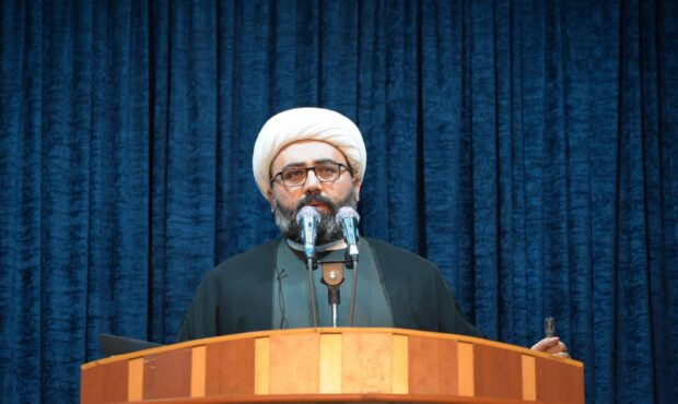 امام جمعه موقت ایذه خواستار فاطمیسازی شهر و تقویت فرهنگ مقاومت شد امام جمعه موقت ایذه خواستار فاطمیسازی شهر و تقویت فرهنگ مقاومت شد