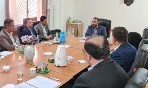 تدوین برنامه مدون برای توسعه ایذه؛ تأکید دادستان بر اجرای فوری مصوبات تدوین برنامه مدون برای توسعه ایذه؛ تأکید دادستان بر اجرای فوری مصوبات