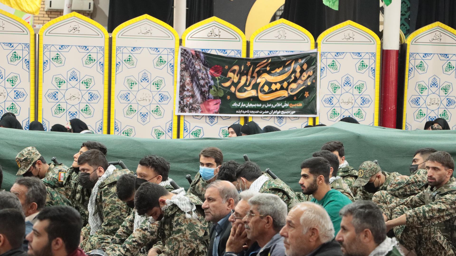 اجتماع بزرگ «رهروان ولایت» بسیج در مصلی ایذه